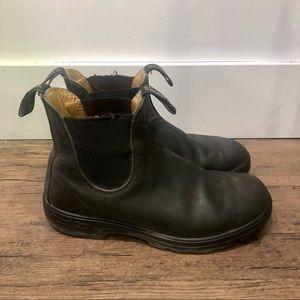 Blundstones